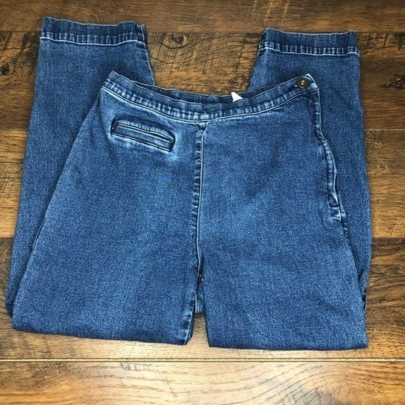 Liz Claiborne Cropped Jeans - Size 4 - Picture 6 of 7